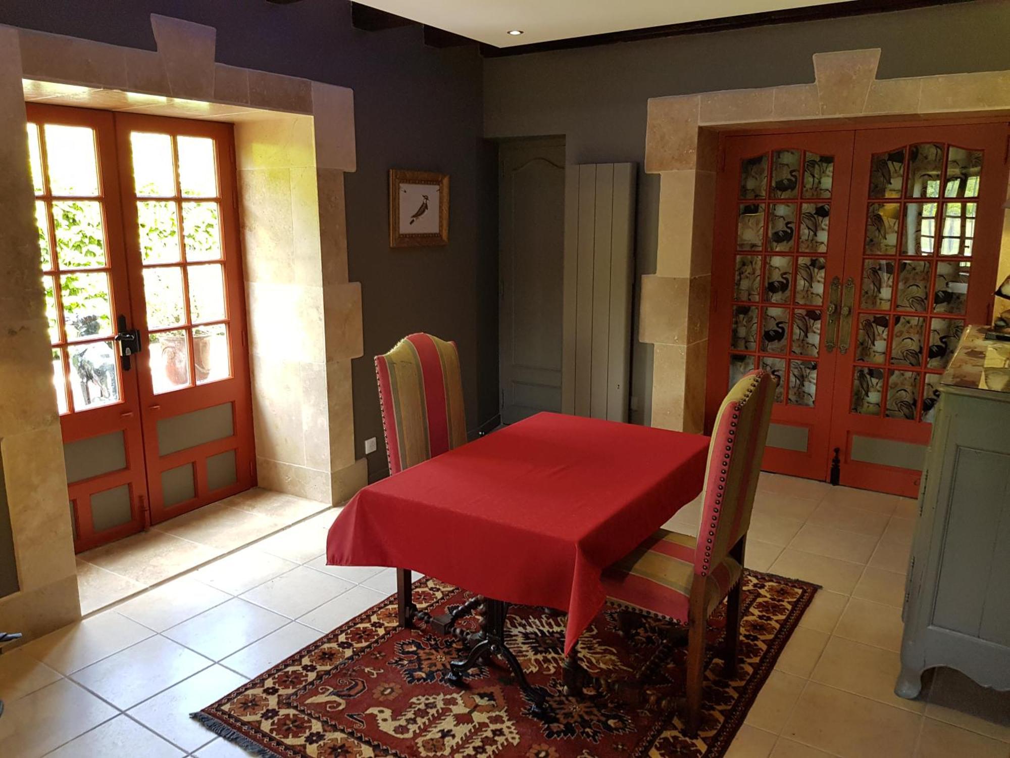 Chateau Des Perichons Poncins Bagian luar foto