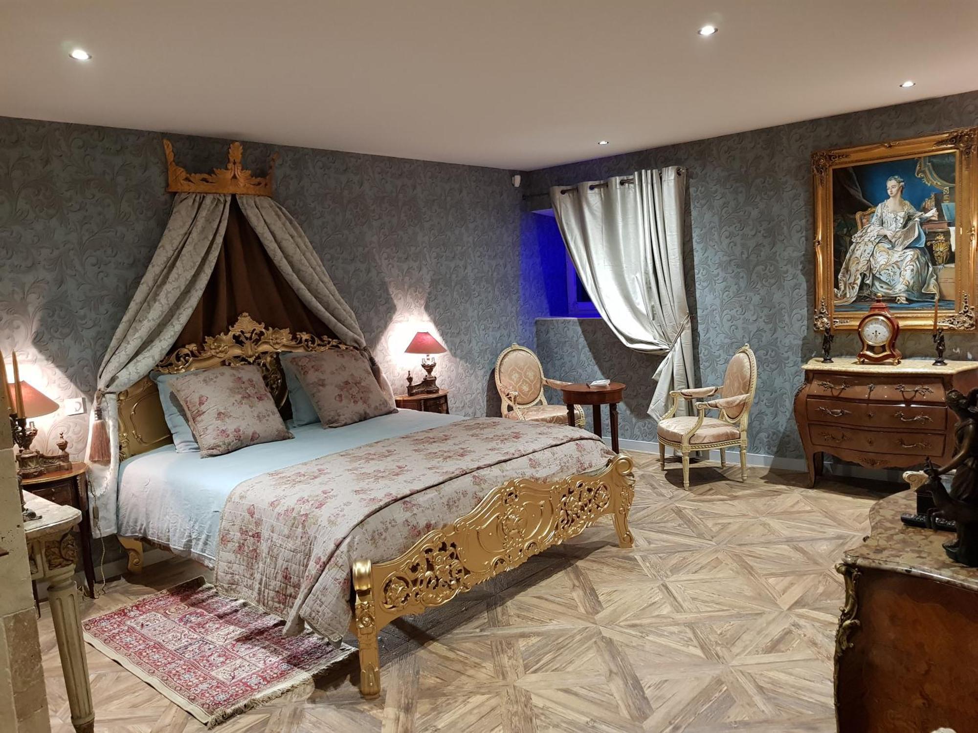Chateau Des Perichons Poncins Bagian luar foto